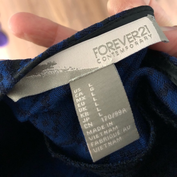 Forever 21 blue geo pattern short dress size L - Picture 4 of 4